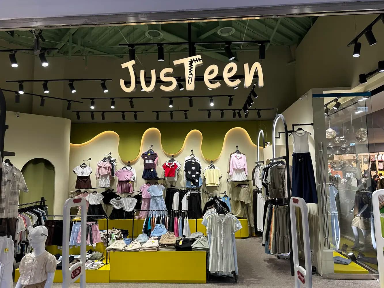 justeen | جاستین